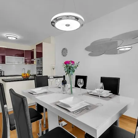 Linea Apartment Makarska