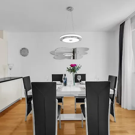 Linea * Макарска