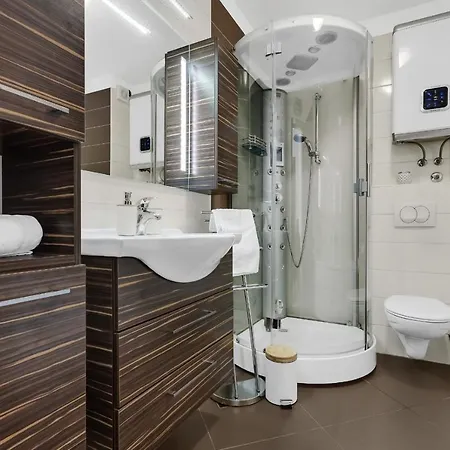 Linea * Макарска