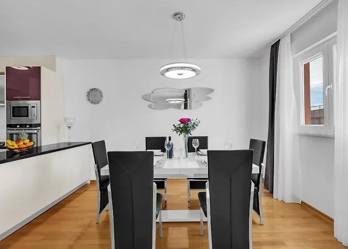 Linea * ماكارسكا