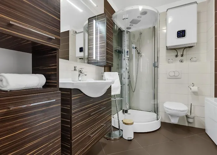 Linea * ماكارسكا